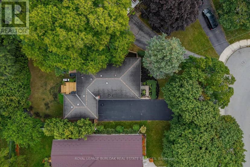 2241 Joyce Street — photo 4 of 40