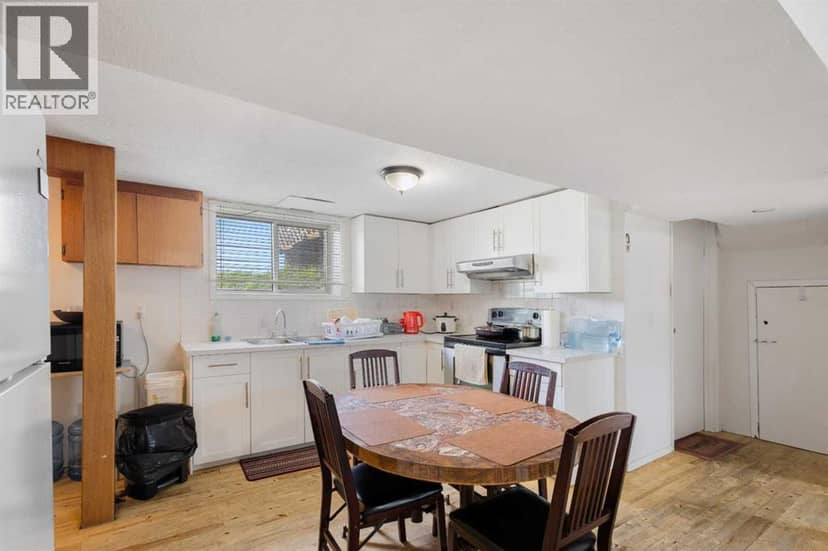 1527 46 Street SE — photo 33 of 40