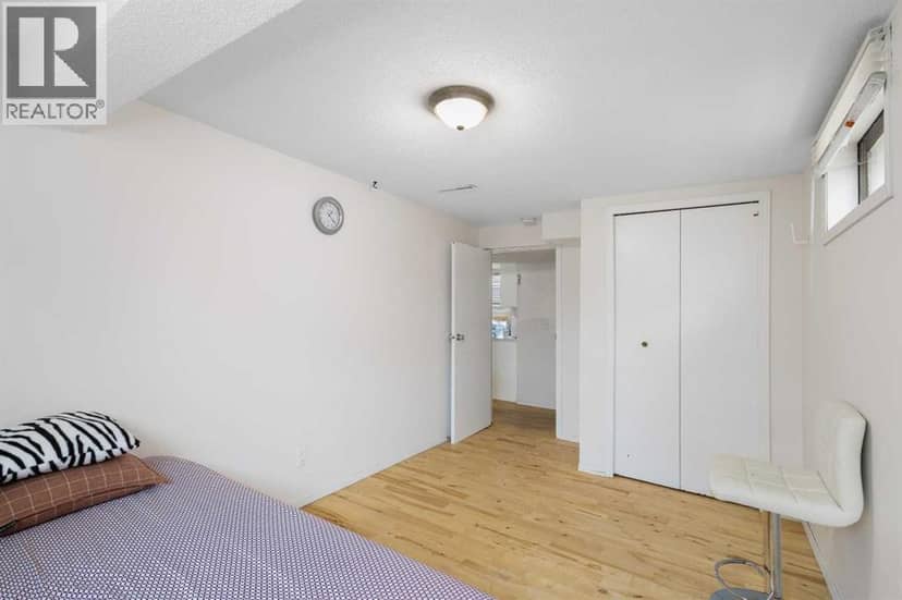 1527 46 Street SE — photo 38 of 40
