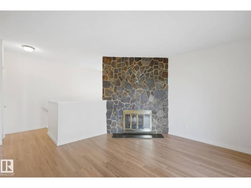8928 D 144 AV NW — photo 18 of 25
