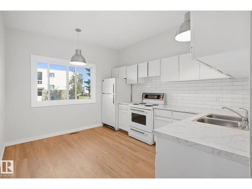 8928 D 144 AV NW, Edmonton, photo 8