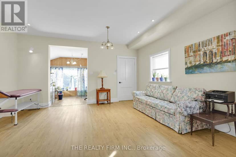 924 Princess Avenue — photo 10 of 40