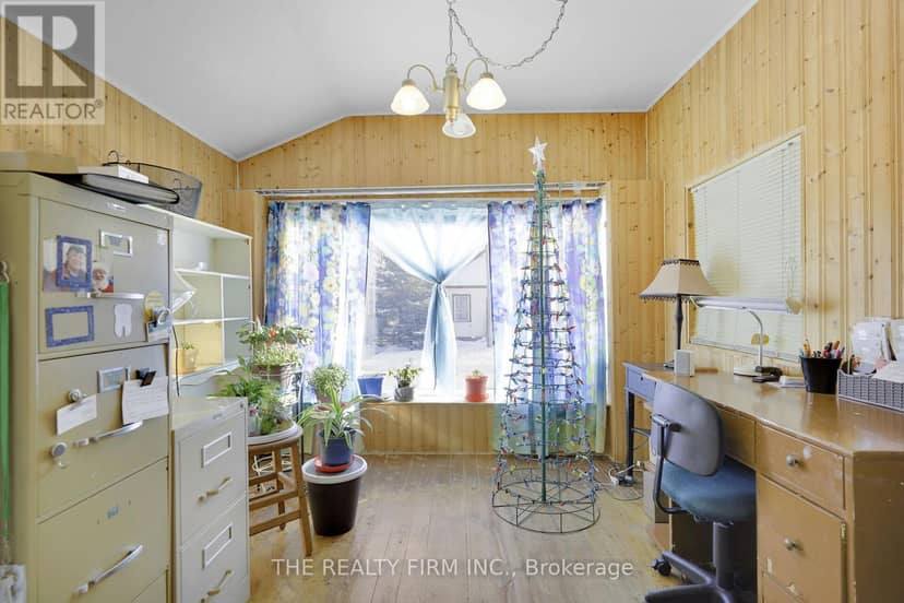 924 Princess Avenue — photo 11 of 40