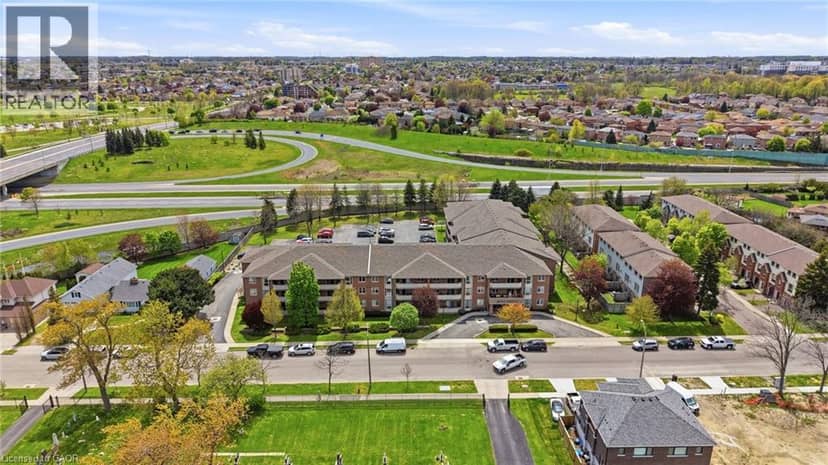 416 LIMERIDGE Road E Unit# 303, Hamilton, photo 2