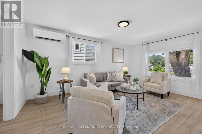 7 Victory Crescent — photo 11 of 40