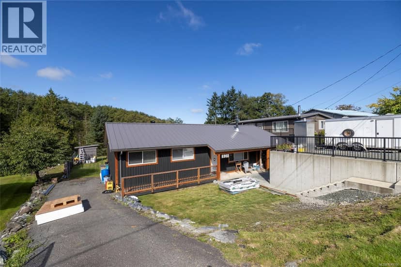 6960 Quatse Cres, Port Hardy