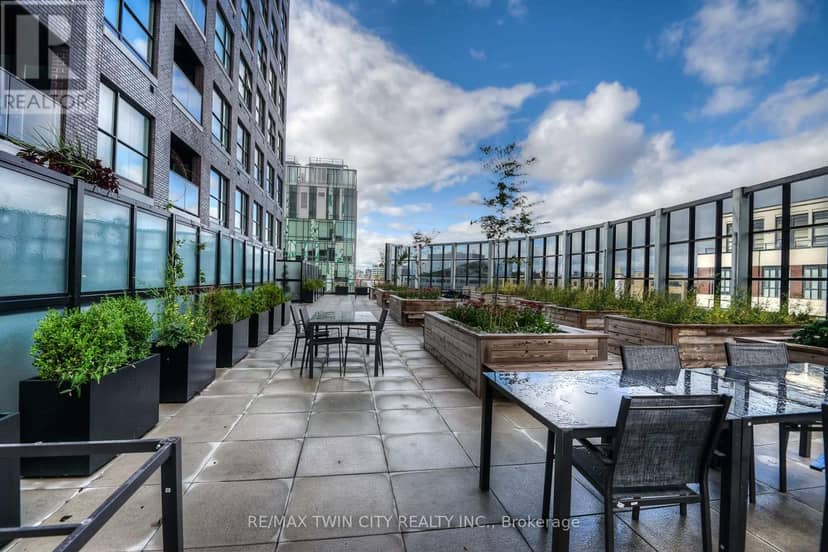 1304 - 1 Victoria Street S — photo 25 of 34