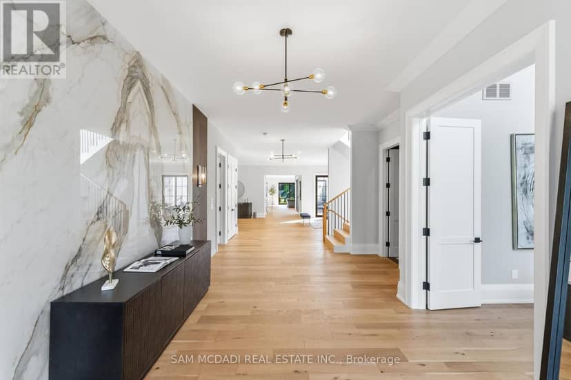 584 Fourth Line, Oakville, photo 3
