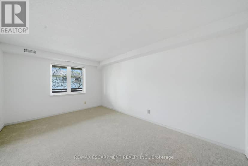 303 - 416 Limeridge Road E — photo 21 of 40