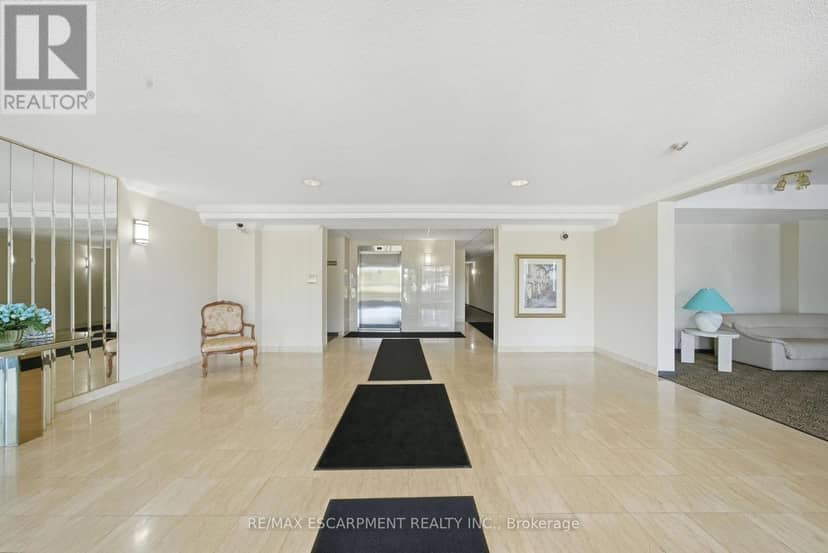 303 - 416 Limeridge Road E, Hamilton, photo 4