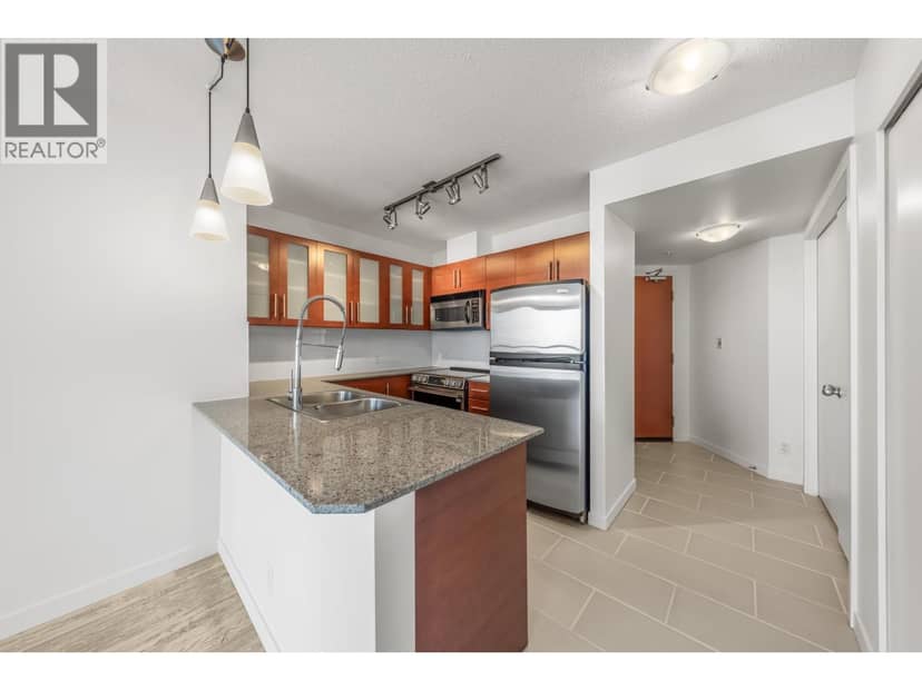 601 813 AGNES STREET, New Westminster, photo 8