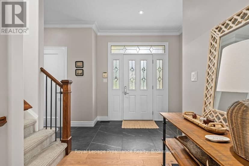 20 Gracefield Lane — photo 6 of 40