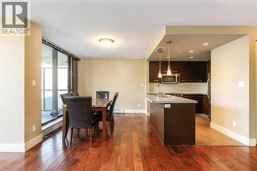 301 2959 GLEN DRIVE, Coquitlam, photo 6