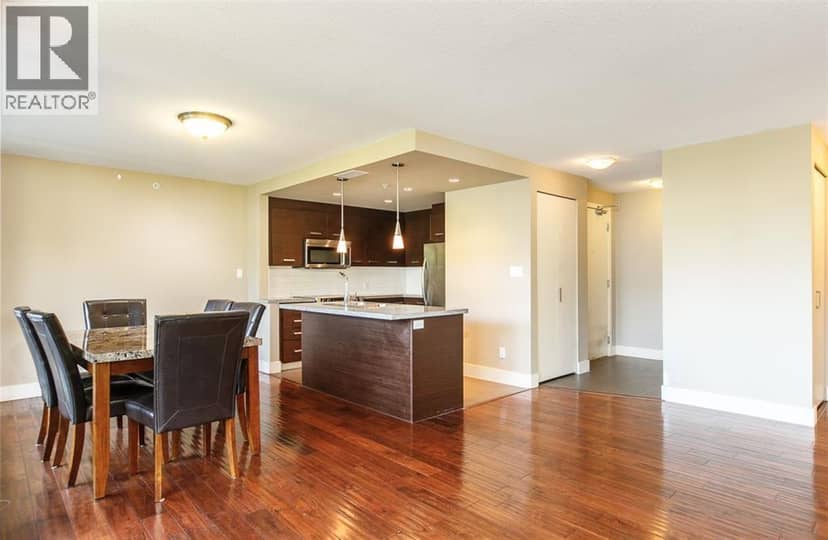 301 2959 GLEN DRIVE, Coquitlam, photo 4