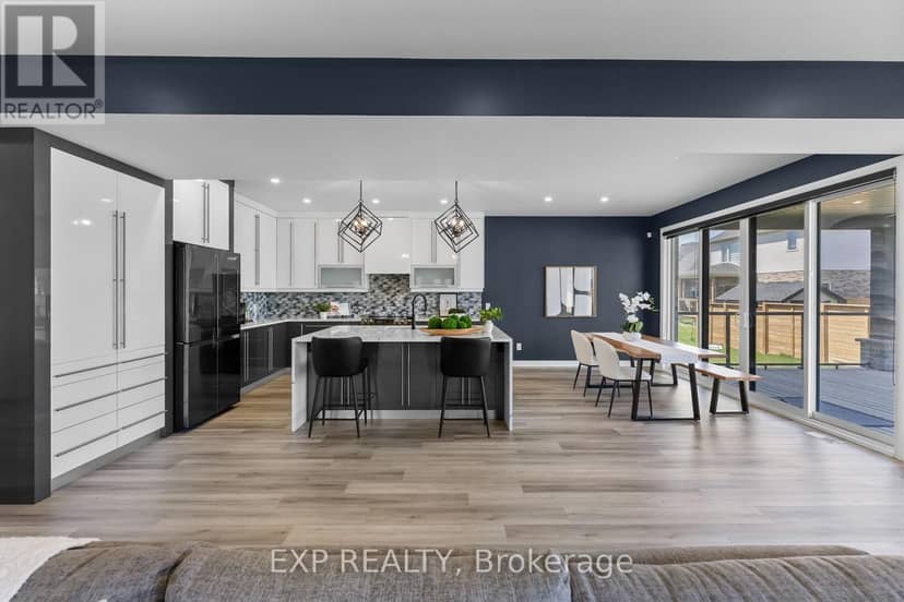 7365 Jonathan Drive — photo 10 of 39