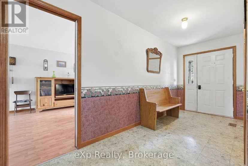 21 Andrew Street, South Bruce, photo 6