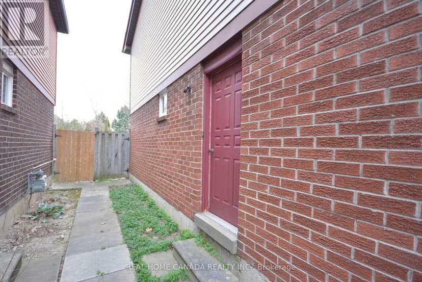 21 Hallen Road — photo 37 of 40