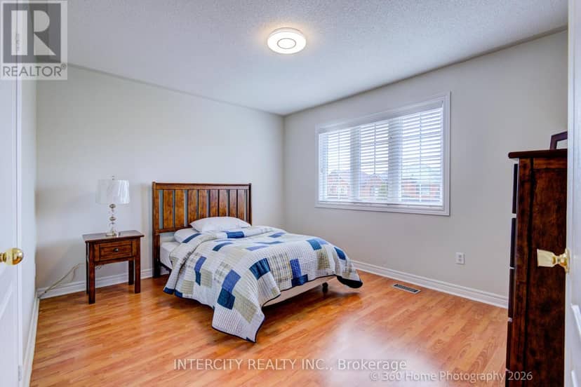 27 Modesto Crescent — photo 18 of 28