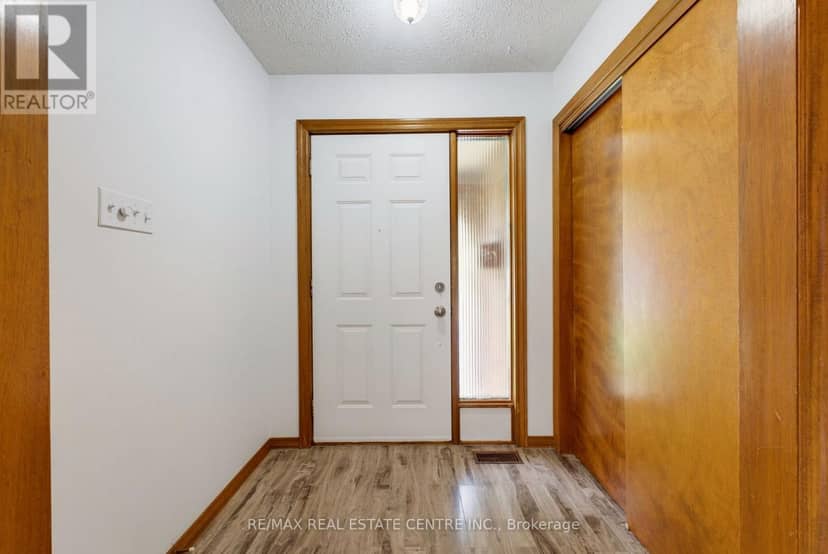 35 Windy Ridge Drive — photo 8 of 39