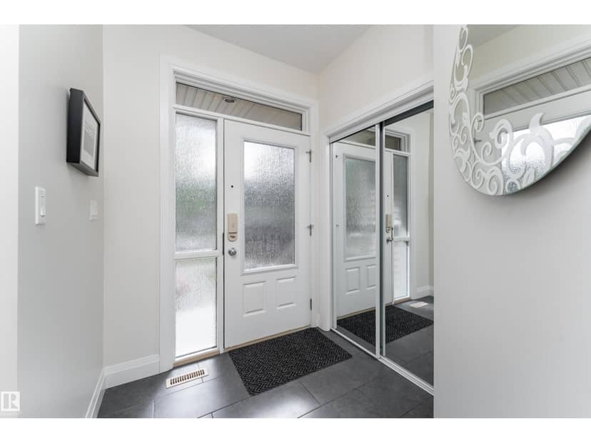 8340 79 AV NW — photo 13 of 40