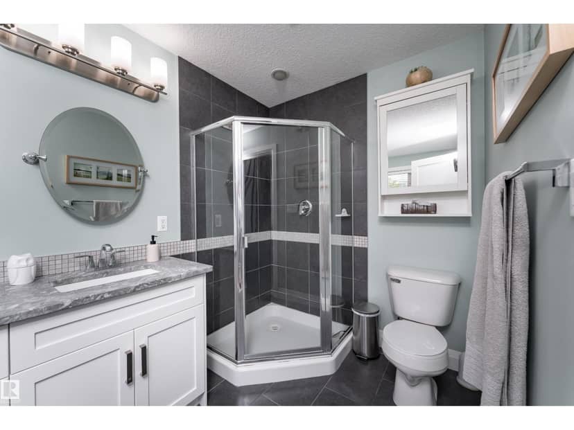 8340 79 AV NW — photo 19 of 40