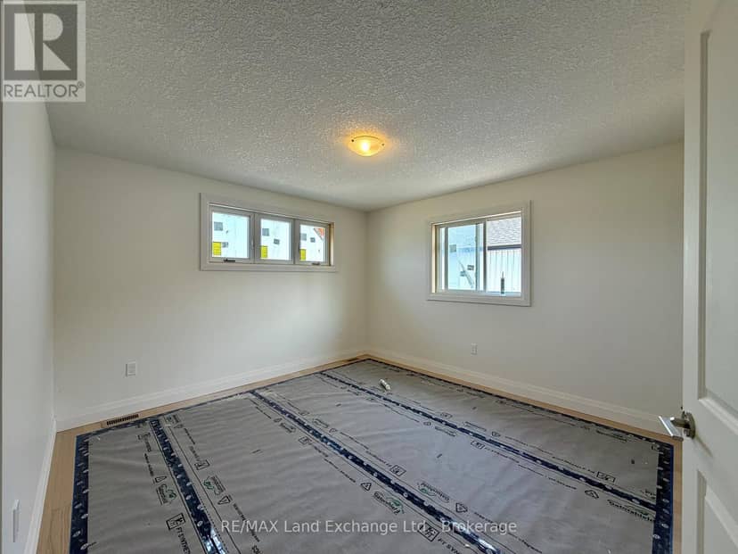 382 Frances Street — photo 13 of 19
