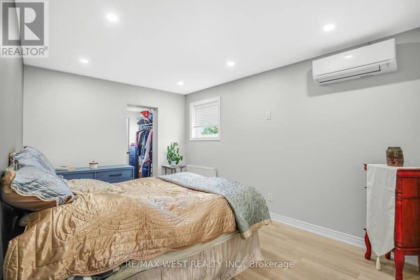 34 Sweet Oak Court — photo 10 of 40