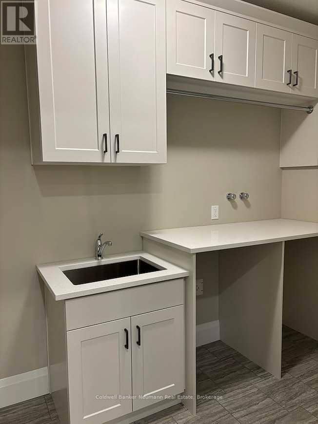 18 Driscoll Street — photo 7 of 13