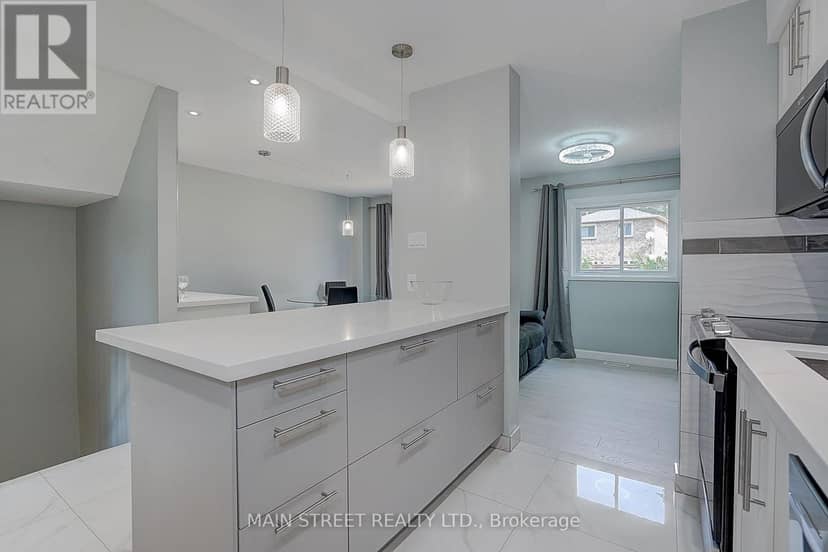 59 Stockbridge Crescent — photo 11 of 40