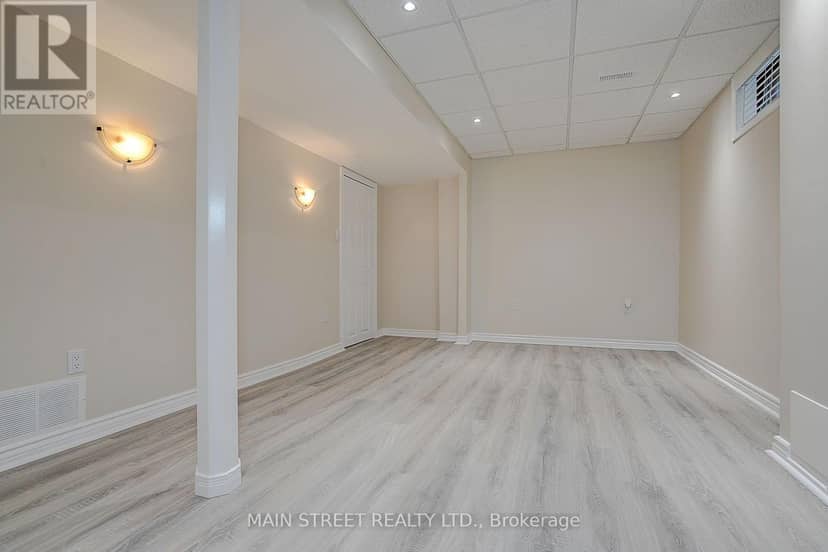 59 Stockbridge Crescent — photo 33 of 40
