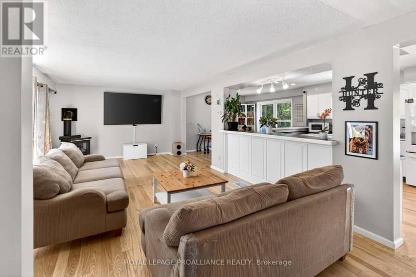 393 Stewart Boulevard — photo 6 of 40