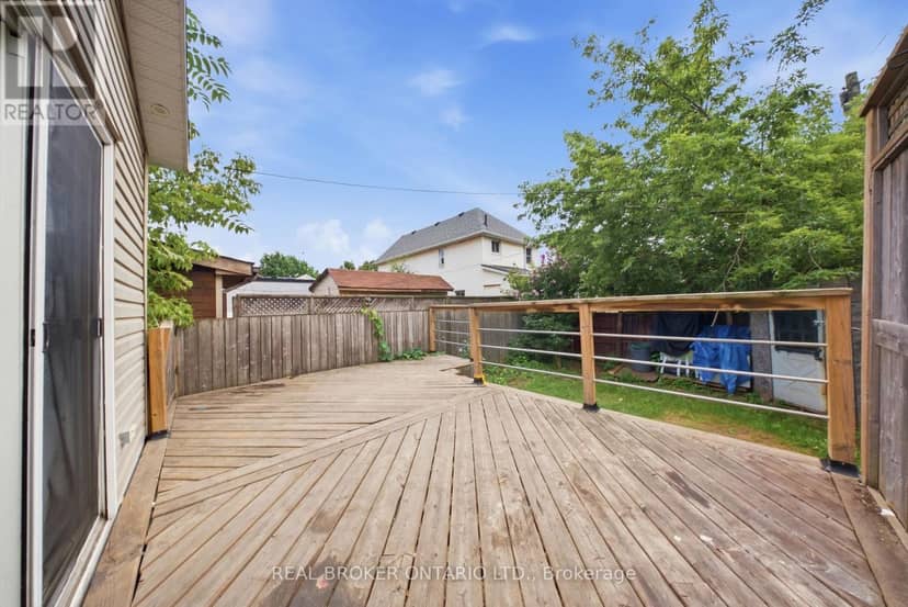 1082 Cannon Street E — photo 20 of 33