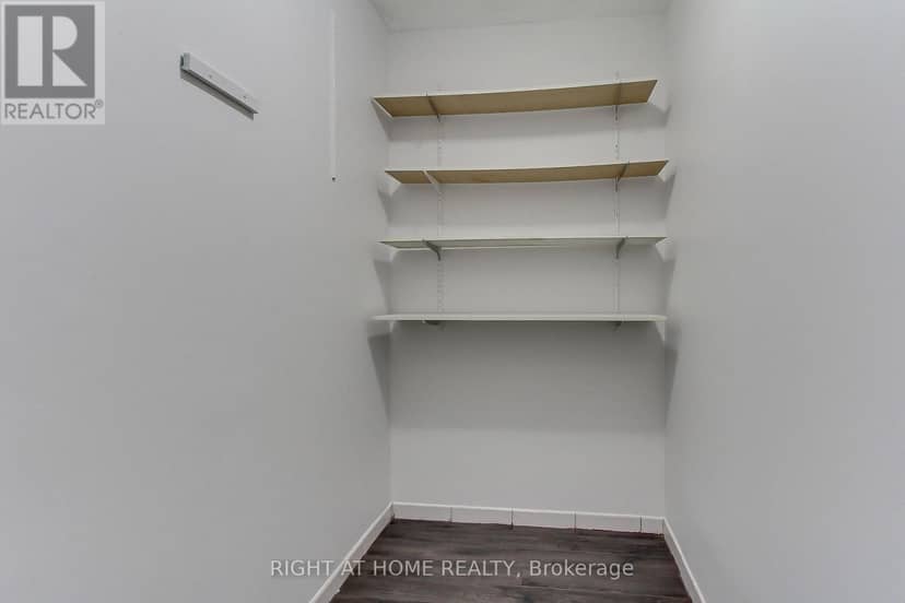 1006 - 3300 Don Mills Road — photo 19 of 40