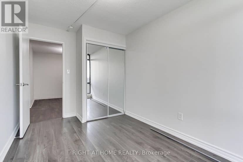 1006 - 3300 Don Mills Road — photo 28 of 40