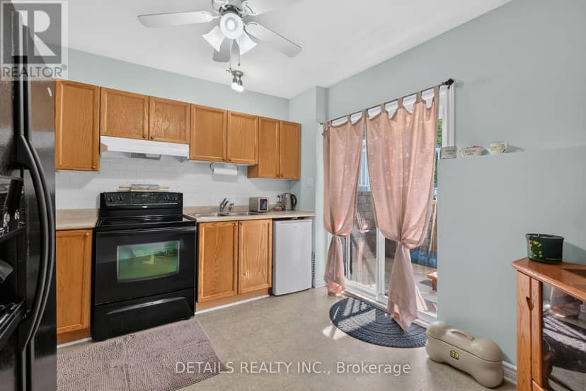 3C - 75 Lapointe Boulevard — photo 17 of 40