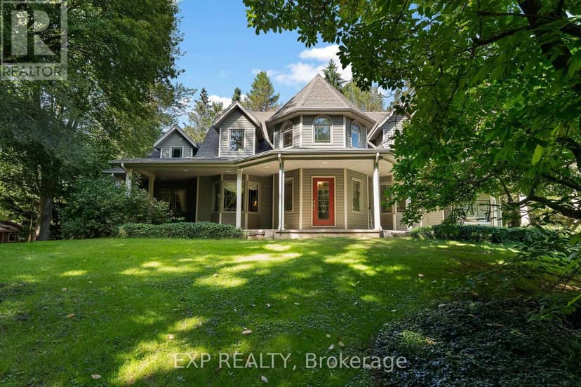 1110 Centre Street, Pelham, photo 2