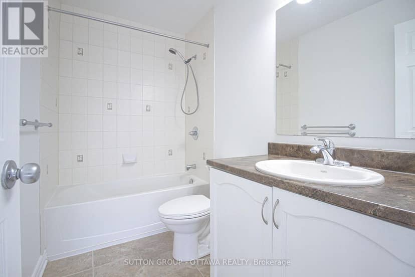 163 Silvermoon Crescent — photo 19 of 37