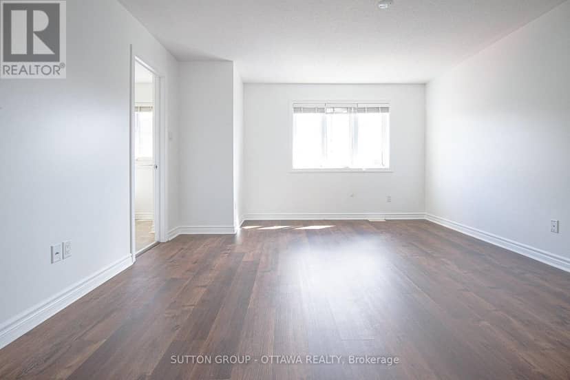 163 Silvermoon Crescent — photo 24 of 37