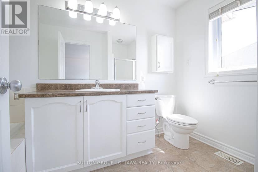 163 Silvermoon Crescent — photo 27 of 37