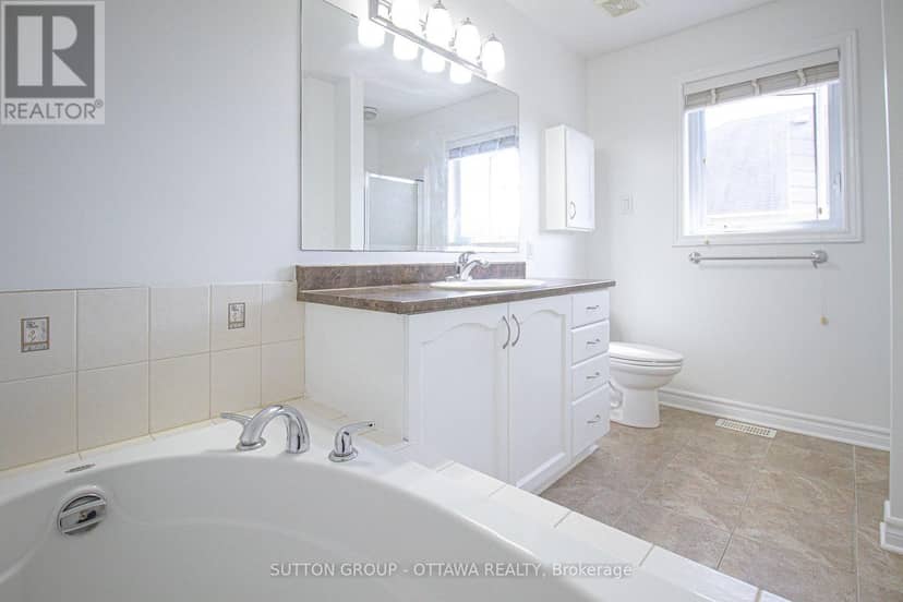 163 Silvermoon Crescent — photo 28 of 37