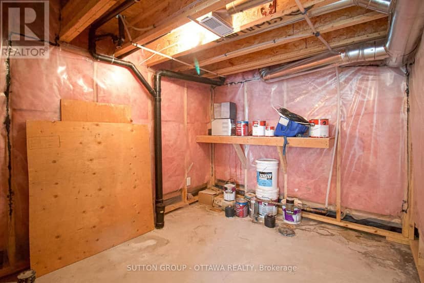 163 Silvermoon Crescent — photo 34 of 37