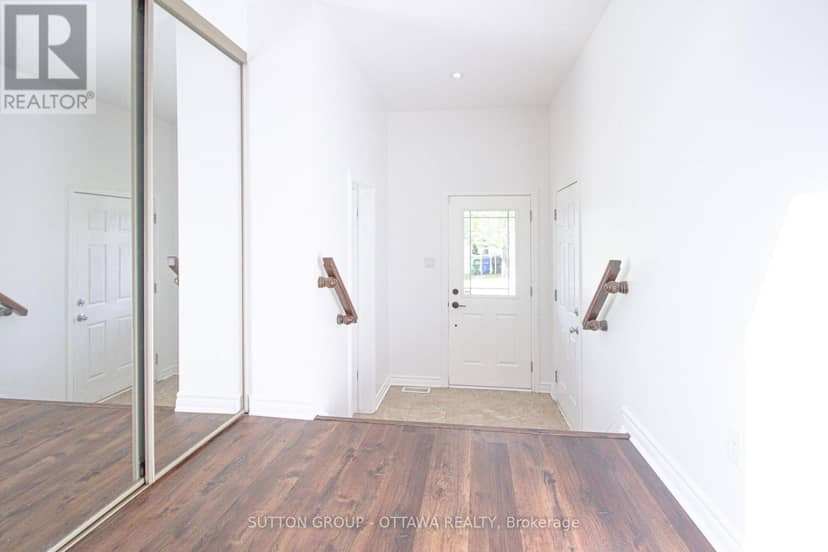 163 Silvermoon Crescent — photo 5 of 37