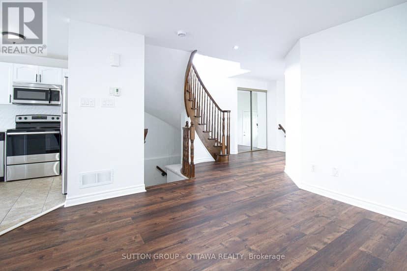 163 Silvermoon Crescent — photo 7 of 37