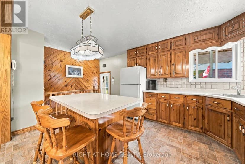 1013 Tay Point Road — photo 13 of 40