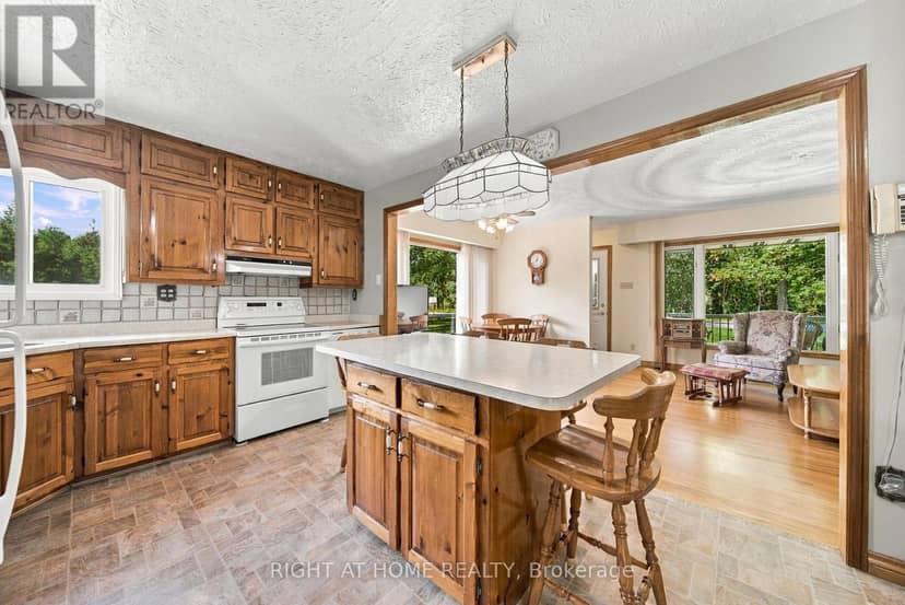 1013 Tay Point Road — photo 14 of 40