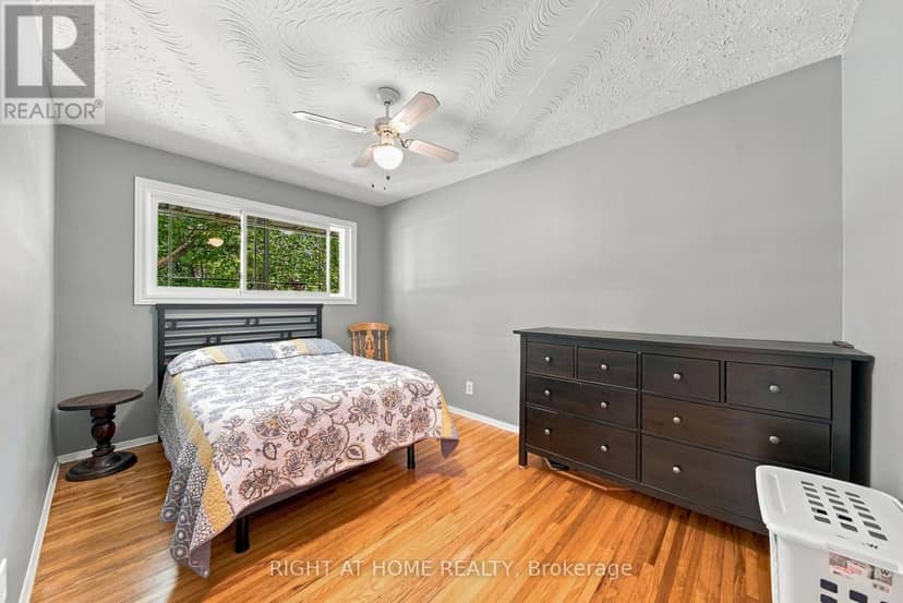 1013 Tay Point Road — photo 17 of 40