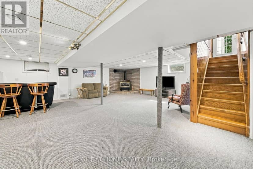1013 Tay Point Road — photo 25 of 40
