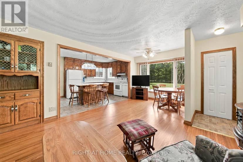 1013 Tay Point Road — photo 7 of 40