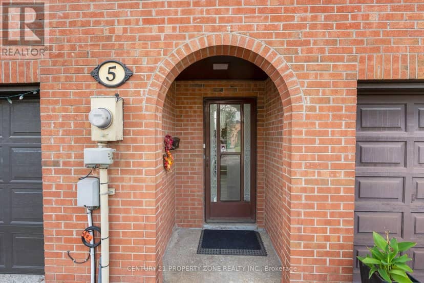 5 Briar Path, Brampton