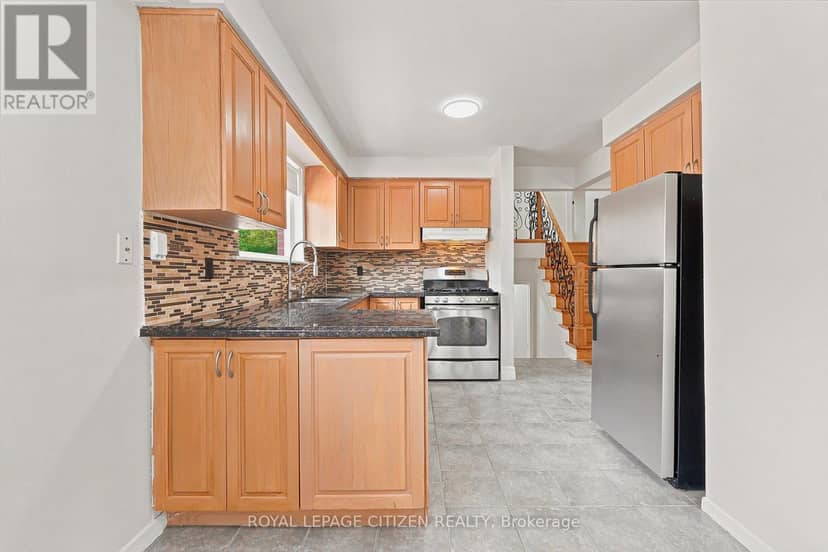 53 Grampian Crescent — photo 10 of 30